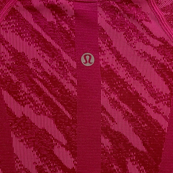Lululemon Swiftly Tech short sleeve - Picture 3 of 4